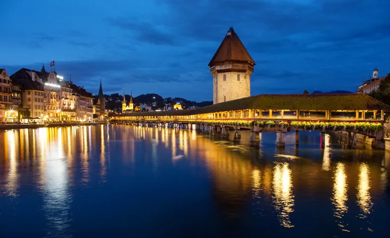 Fotokurs/ Fotoworkshop "blue night" in Luzern Bahnhofquai Luzern, Bahnhofplatz 4, 6003 Luzern Tickets